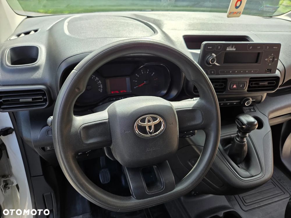 Toyota Proace City - 12