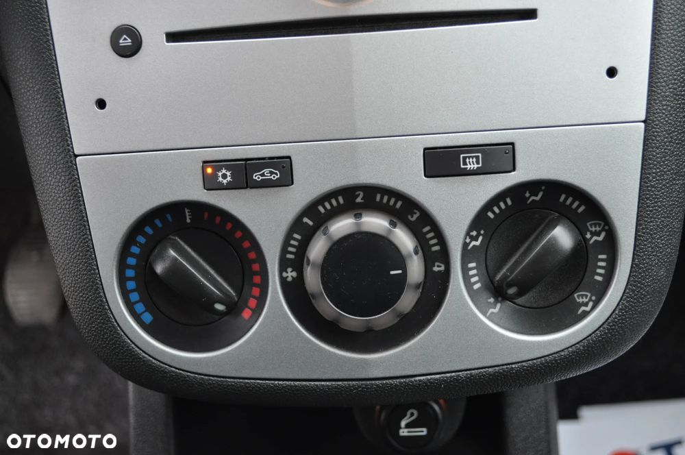 Opel Corsa 1.4 16V - 25