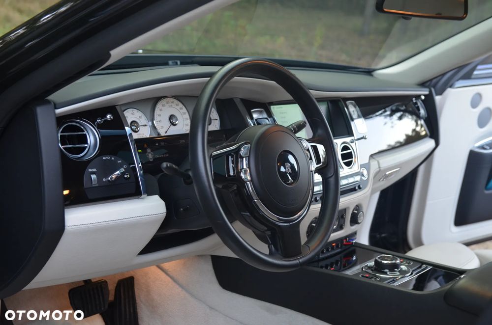 Rolls-Royce Ghost Standard - 27