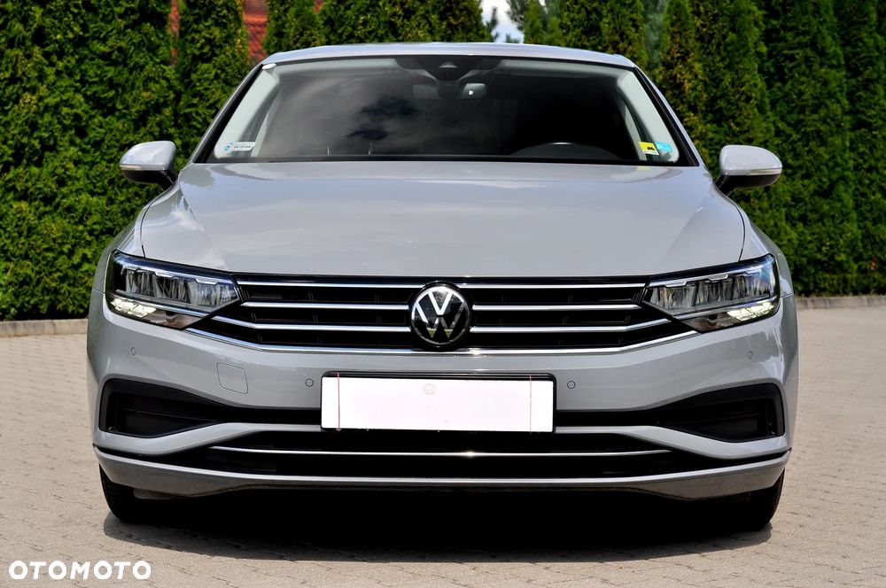 Volkswagen Passat 2.0 TDI EVO Business DSG - 9