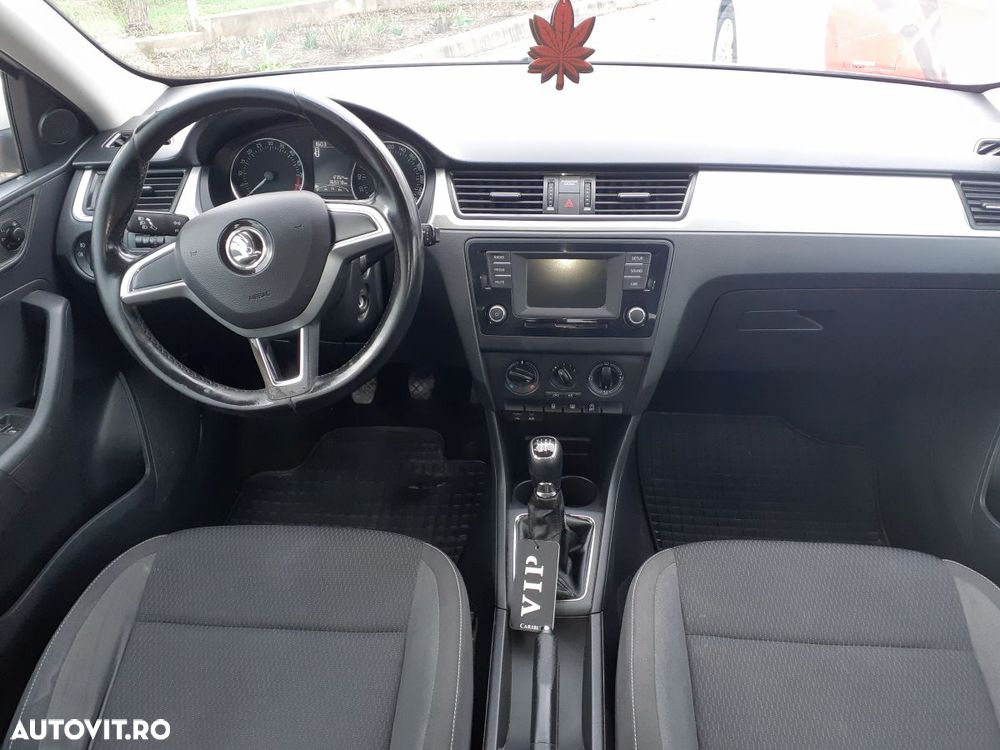 Skoda RAPID - 12