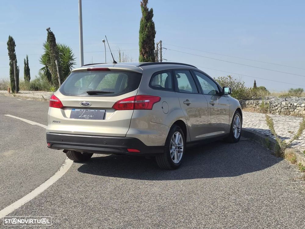 Ford Focus SW 1.5 TDCi ST-Line - 5