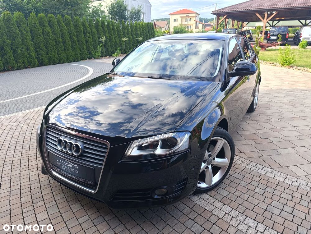 Audi A3 Sportback - 1