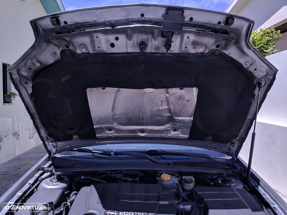 Opel Vectra Caravan 1.9 CDTi Executive - 18