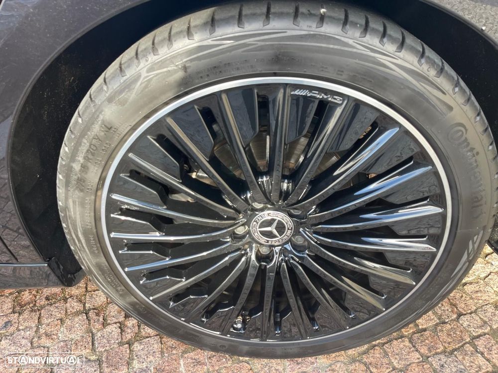 Mercedes-Benz E 220 d AMG Line - 32