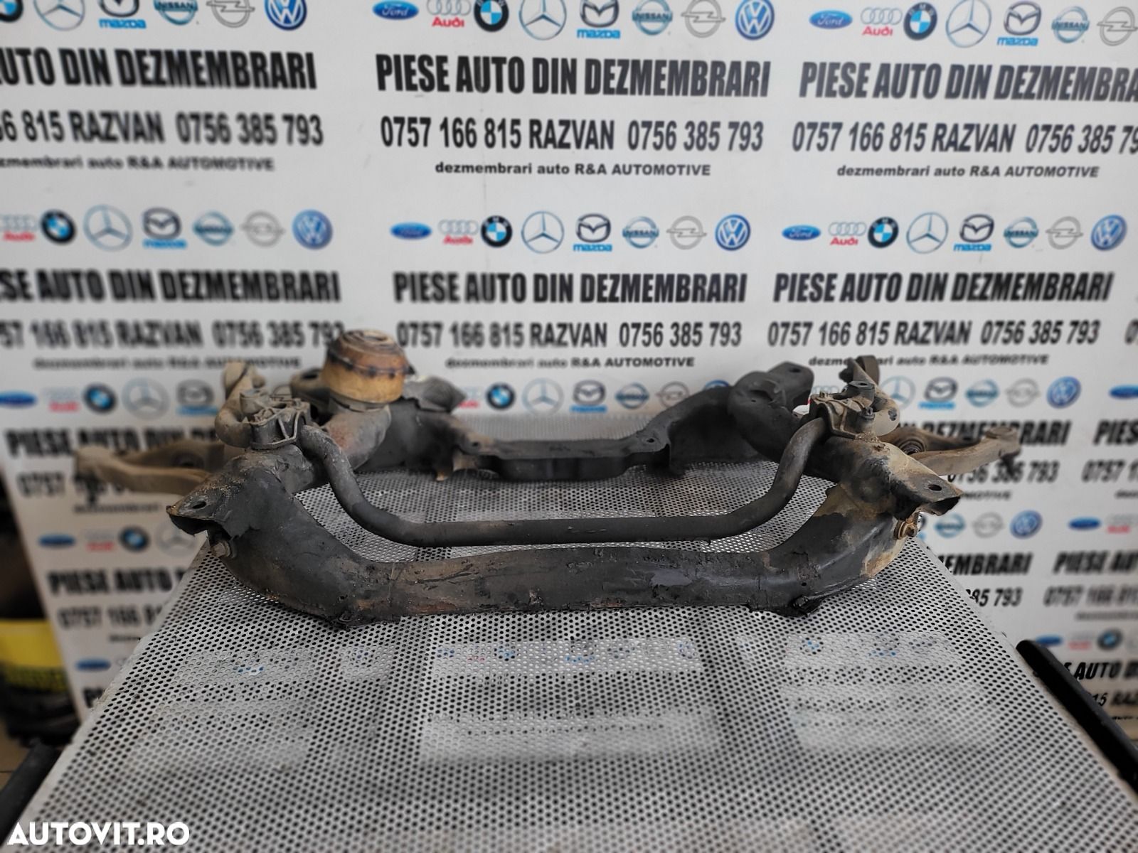 Jug Cadru Motor Mercedes E Class W211 2.7 Cdi Motor A612 Dezmembrez Mercedes E Class W211 2.7 Cdi A - 1