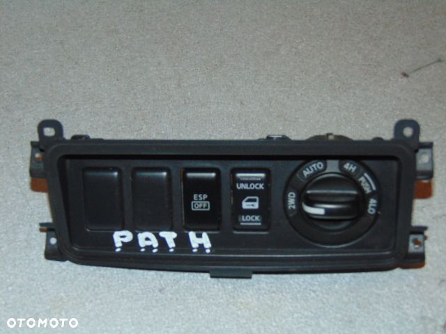 PATHFINDER R51 NAVARA D40 PANEL TRYBÓW JAZD NAPĘDU - 1
