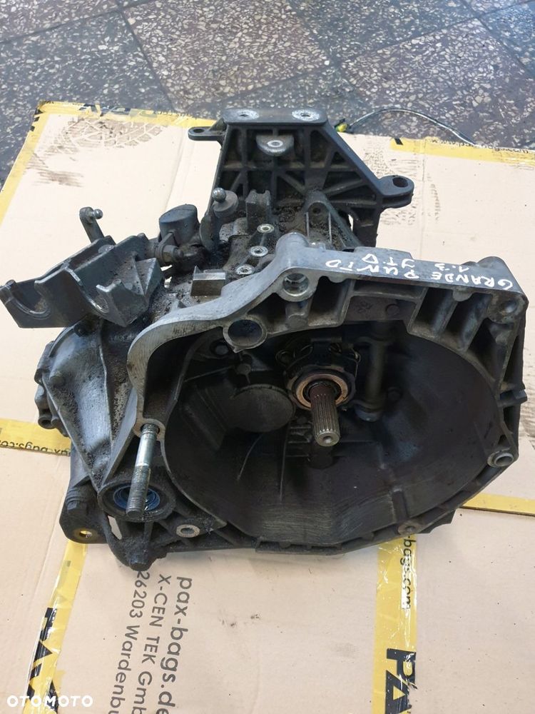 SKRZYNIA BIEGÓW FIAT GRANDE PUNTO 1.3 JTD 0400945