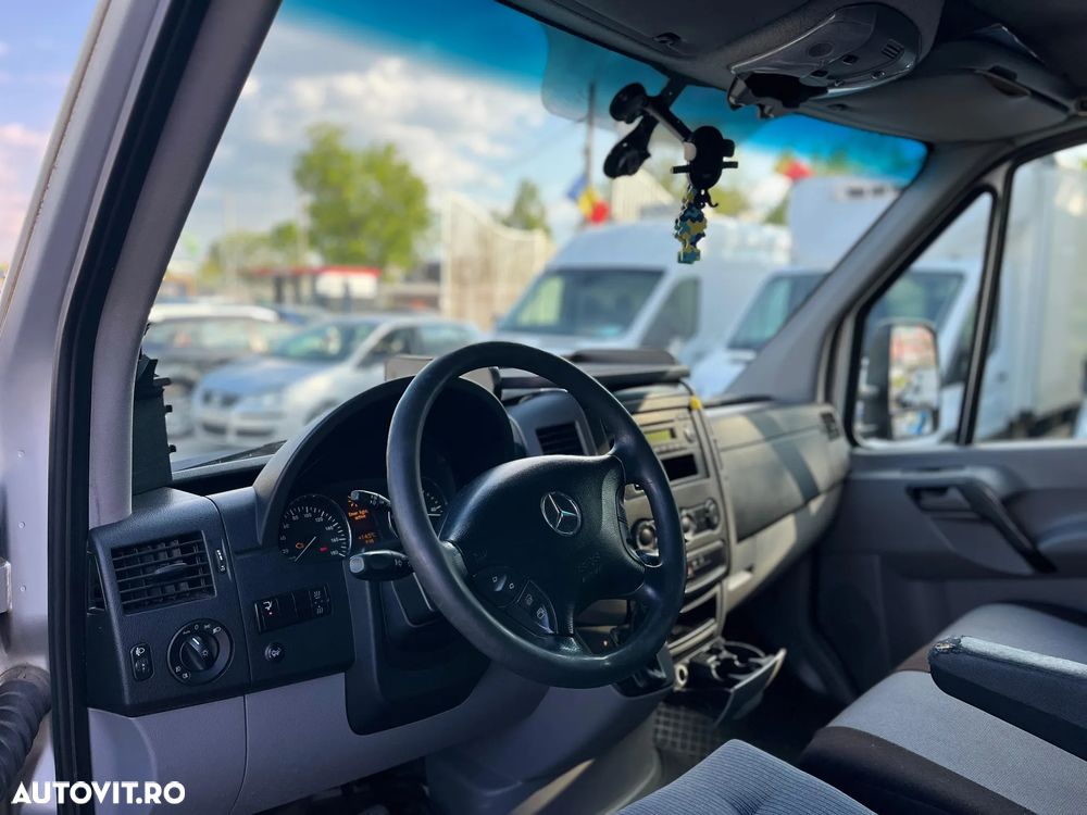 Mercedes-Benz Sprinter - 6