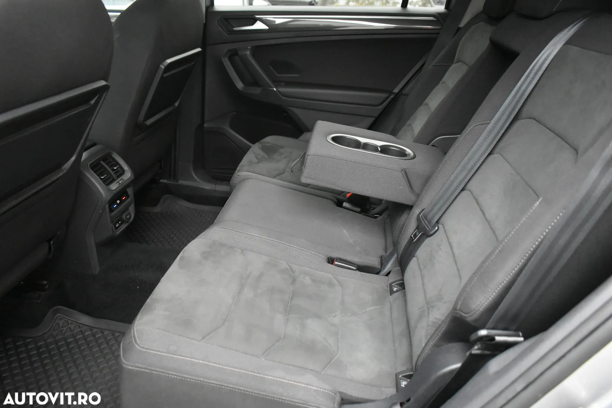 Volkswagen Tiguan - 23