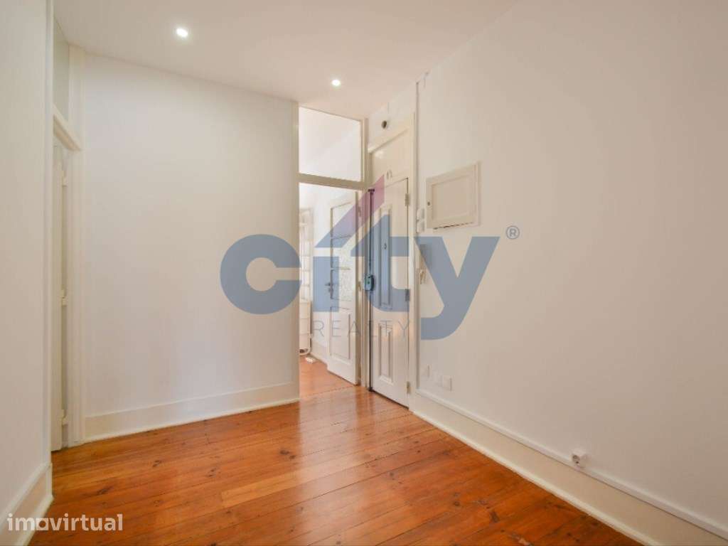APARTAMENTO T2 JUNTO AO JARDIM DA ESTRELA - Grande imagem: 4/30