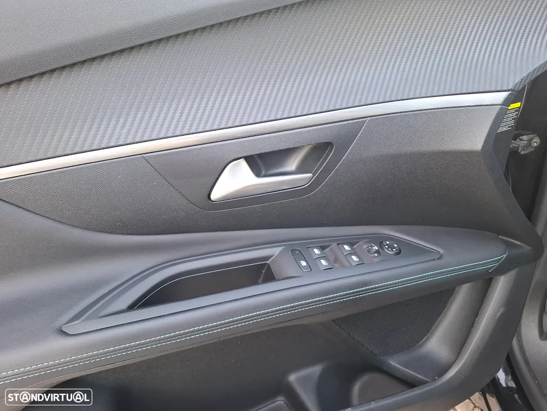 Peugeot 3008 1.6 Hybrid Allure Pack e-EAT8 - 26