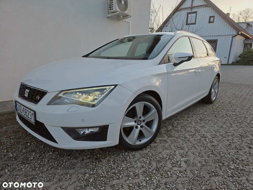 Seat Leon 2.0 TDI DPF Ecomotive DSG FR - 2