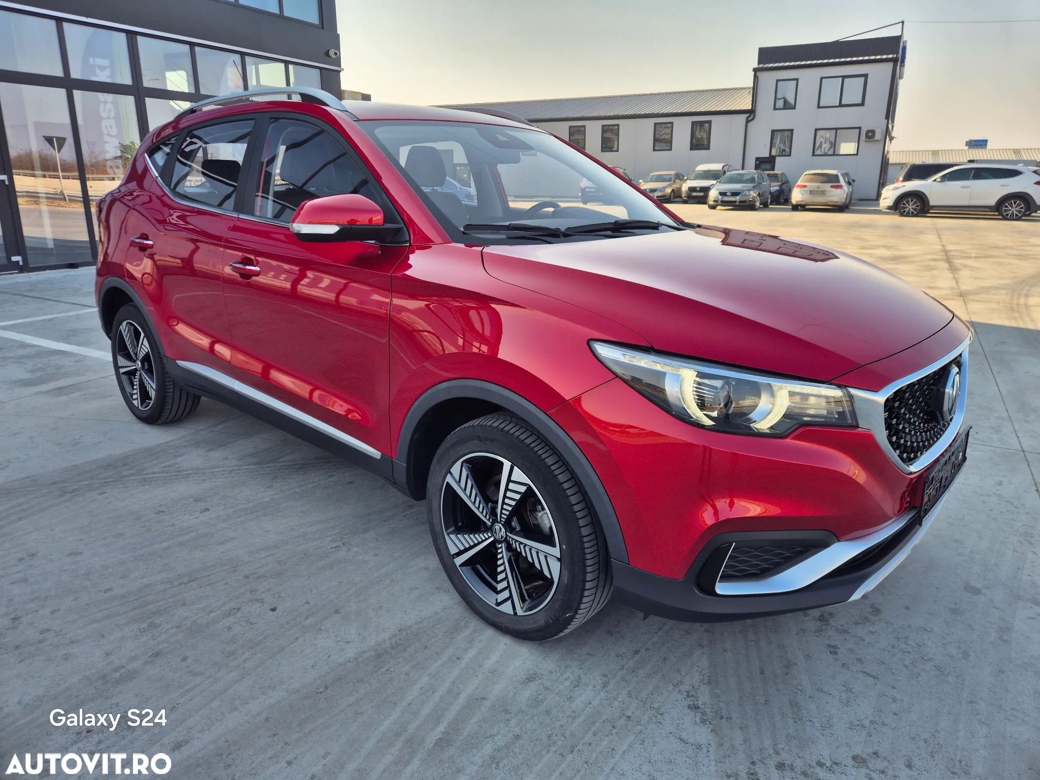 MG ZS EV Luxury - 2