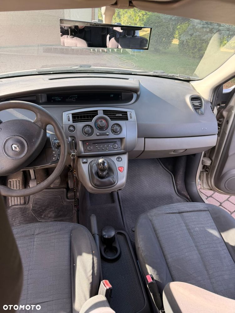 Renault Scenic 1.6 16V Expression - 14