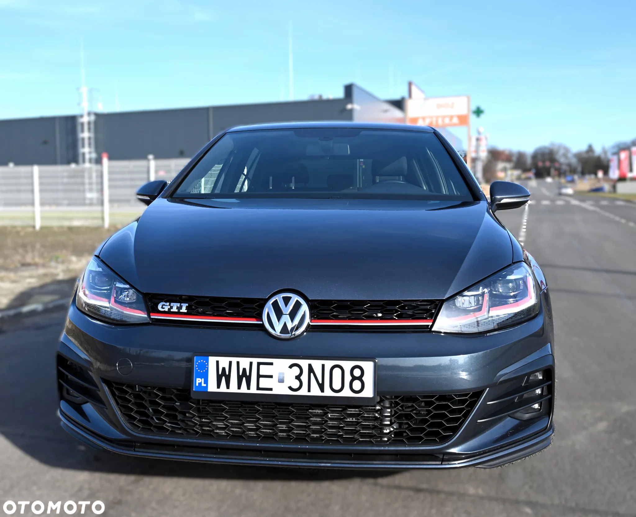 Volkswagen Golf - 20