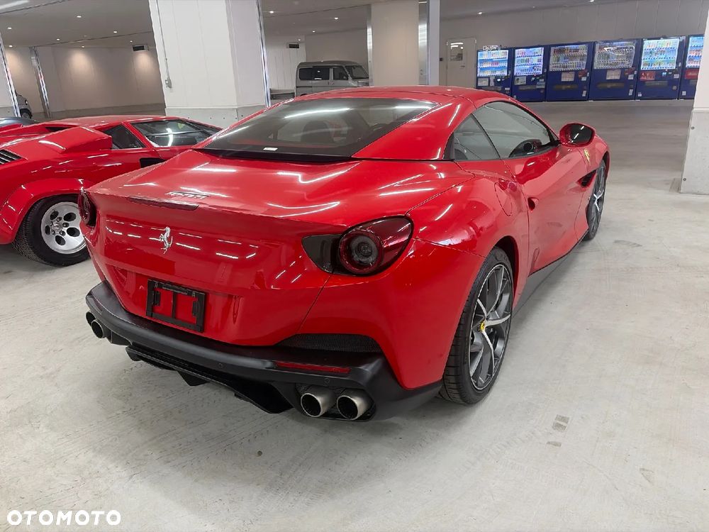 Ferrari Portofino - 5