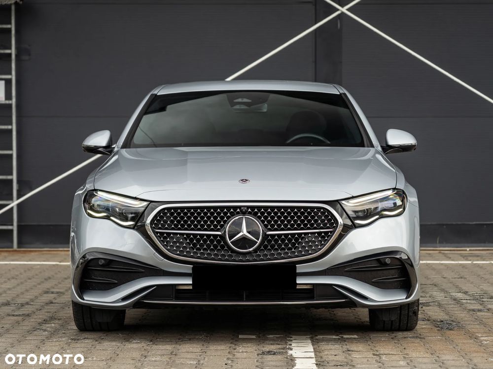 Mercedes-Benz Klasa E 300e 4Matic 9G-TRONIC AMG Line NIGHT Edition - 2