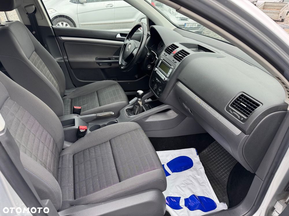 Volkswagen Golf 1.6 FSI Comfortline - 20