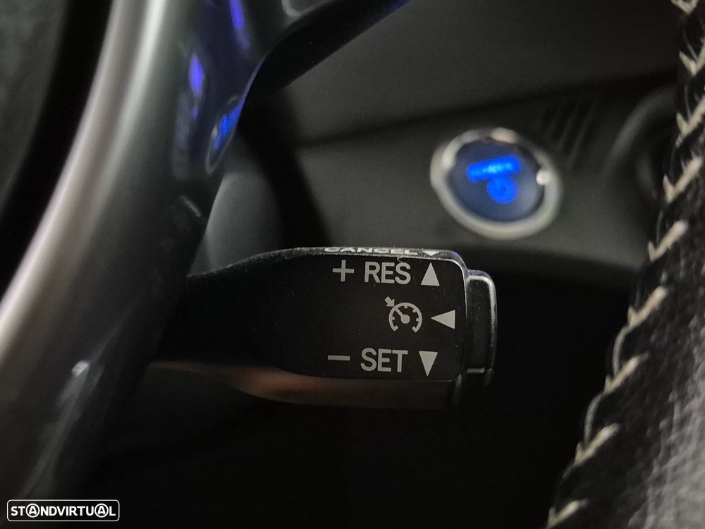 Toyota Yaris 1.5 HSD Comfort+P.Techno - 20