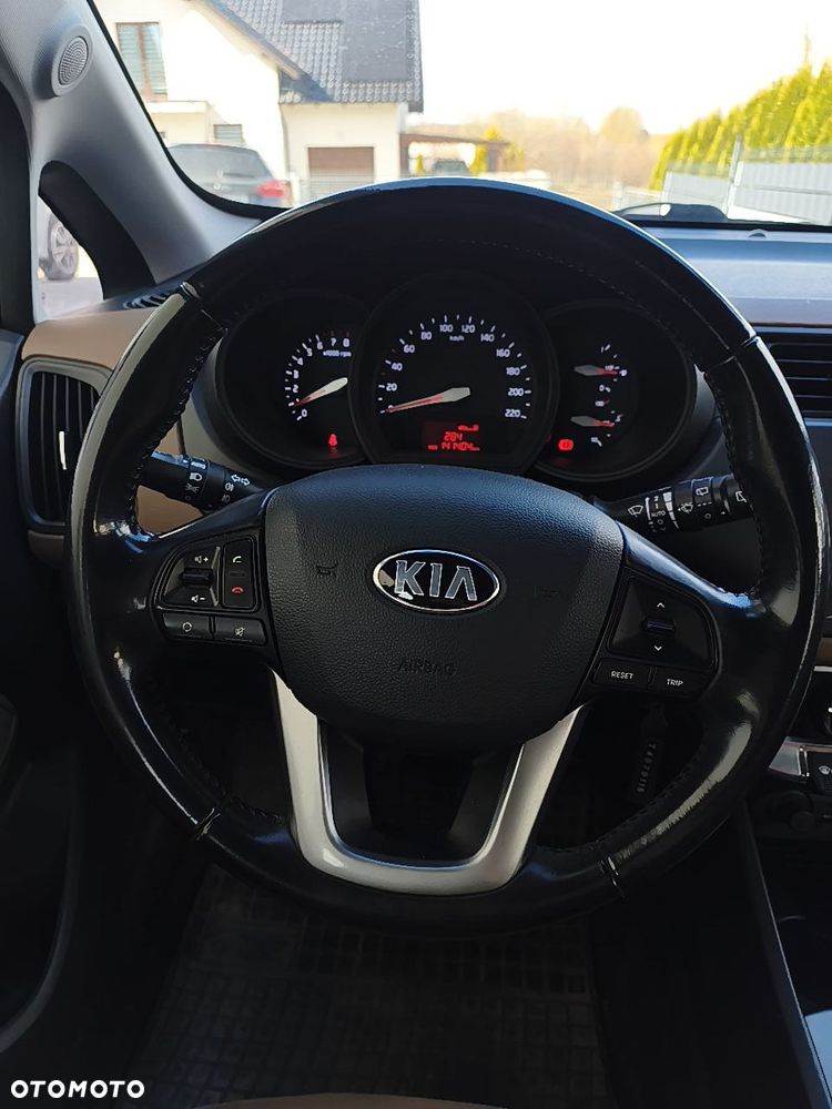 Kia Rio 1.2 L - 11
