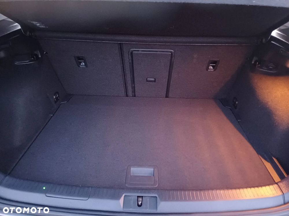 Volkswagen Golf 1.6 TDI (BlueMotion Technology) Comfortline - 28