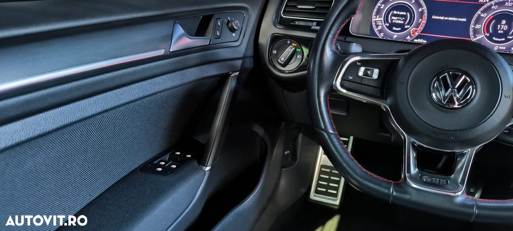 Volkswagen Golf - 26