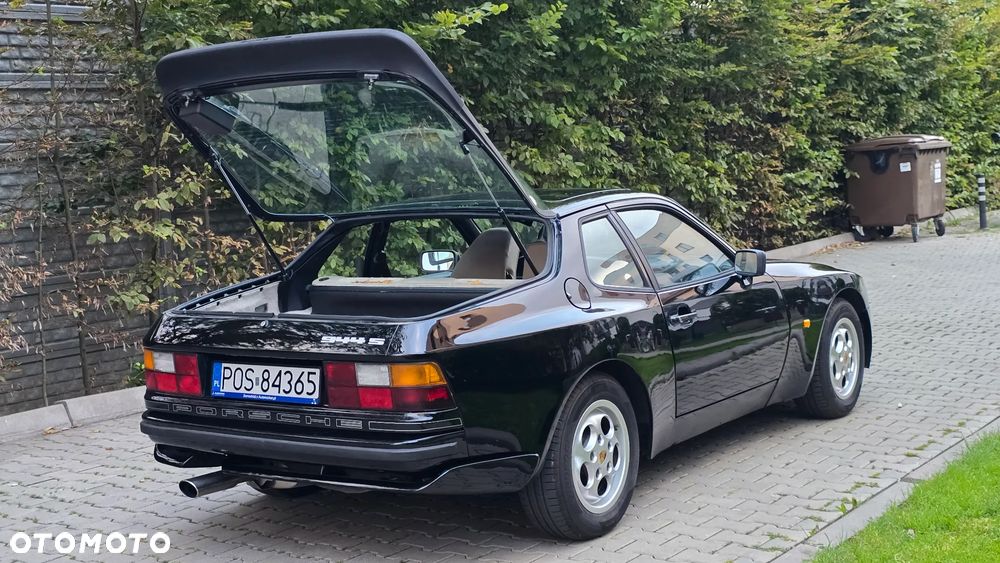 Porsche 944 - 16