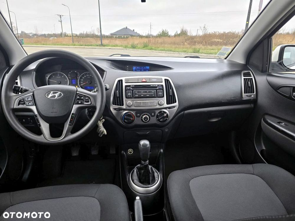 Hyundai i20 1.1 CRDi Comfort - 29
