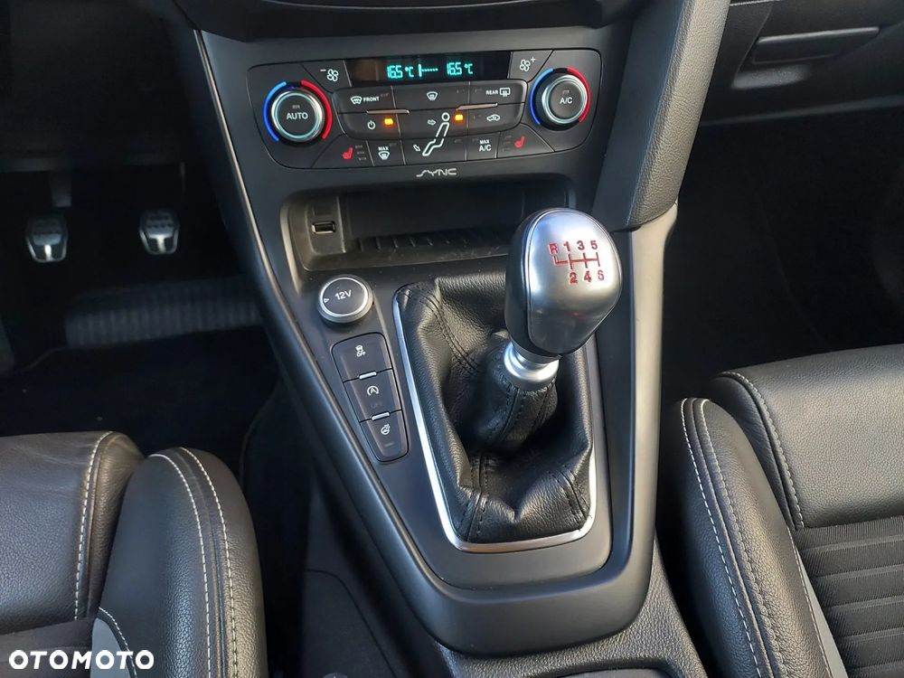 Ford Focus 2.0 TDCi ST - 31