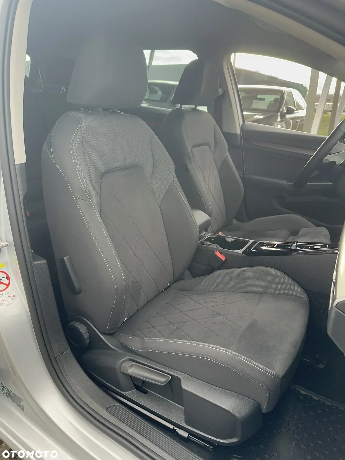 Volkswagen Golf - 29