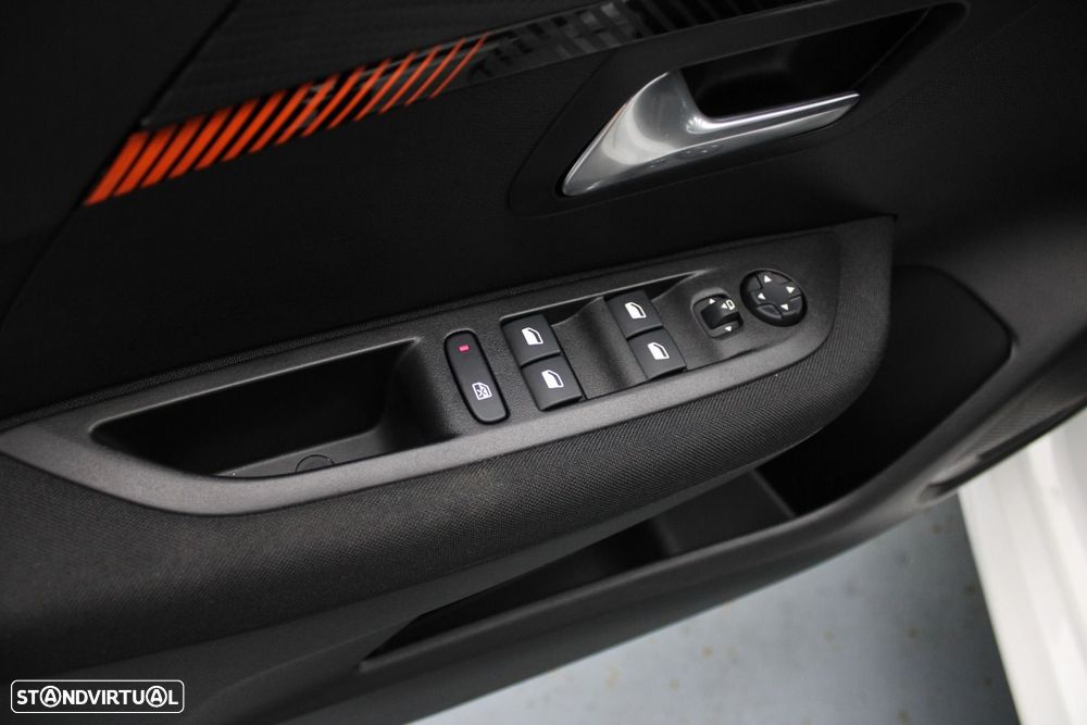 Peugeot e-208 50 kWh Active - 4