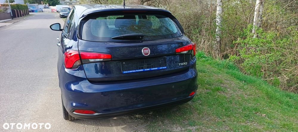 Fiat Tipo 1.4 16v Lounge EU6d - 12