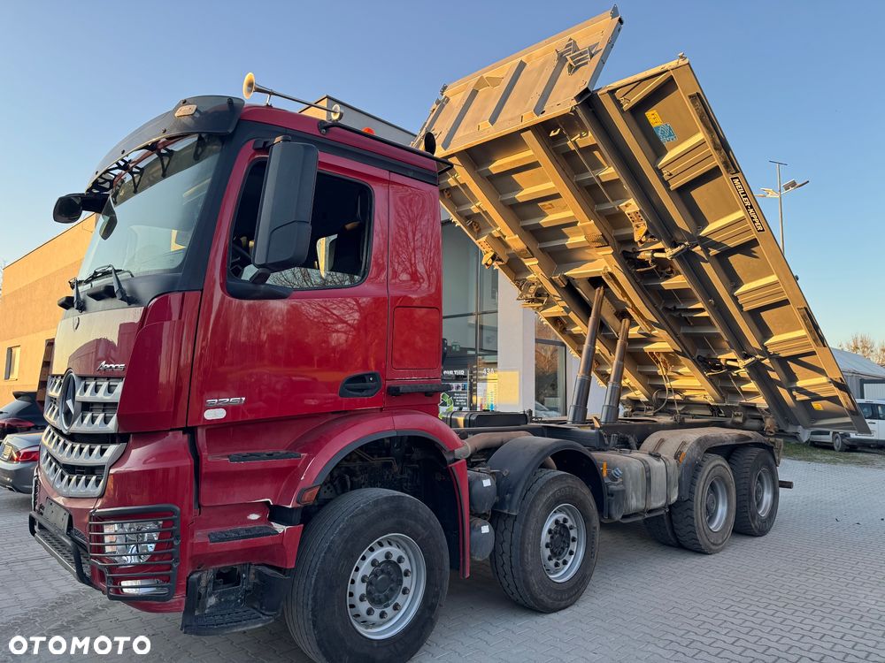 Mercedes-Benz Arocs - 5