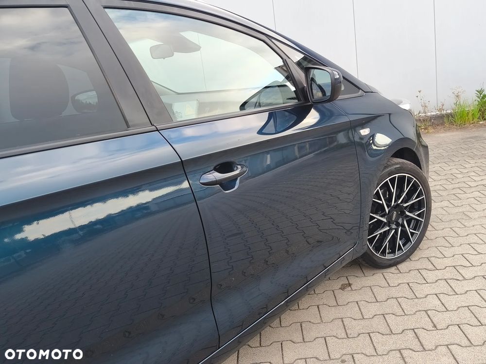 Kia Carens 1.6 GDI M EU6 - 22