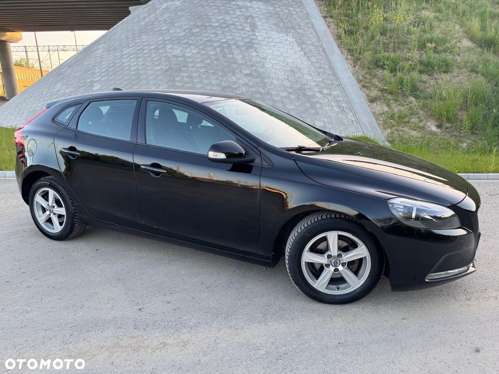 Volvo V40 D2 Momentum - 12