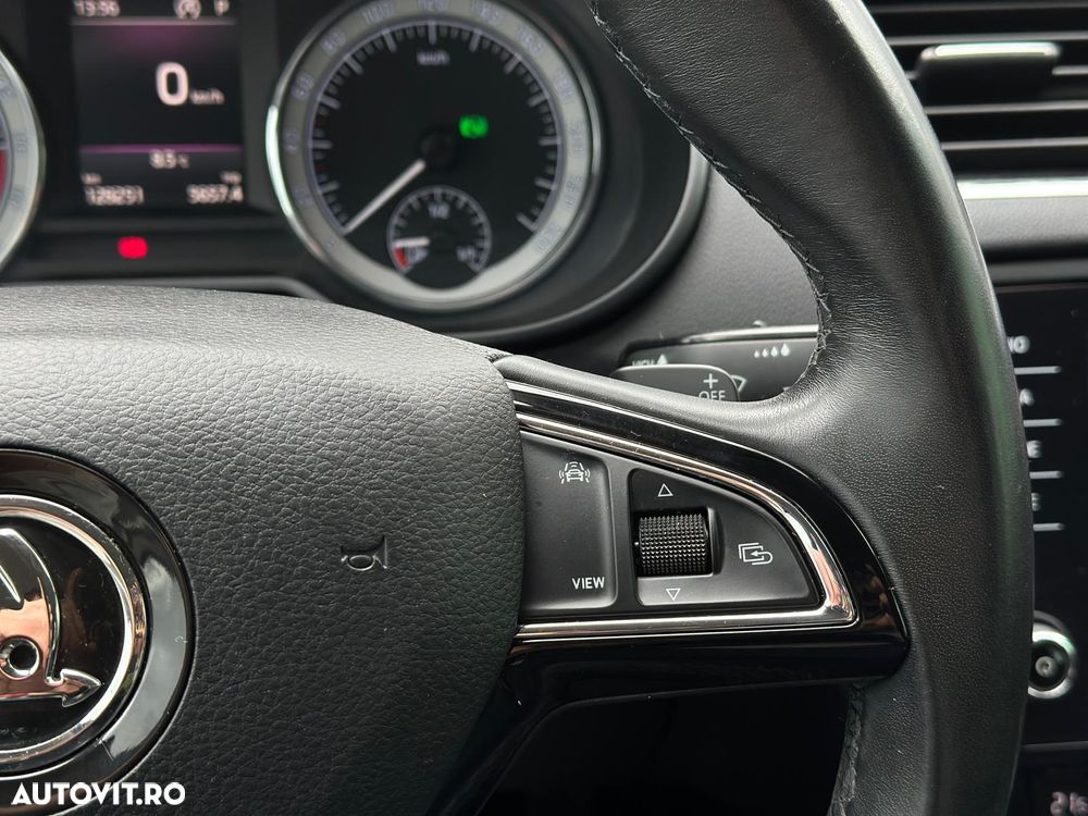 Skoda Octavia 2.0 TDI DSG Style - 22