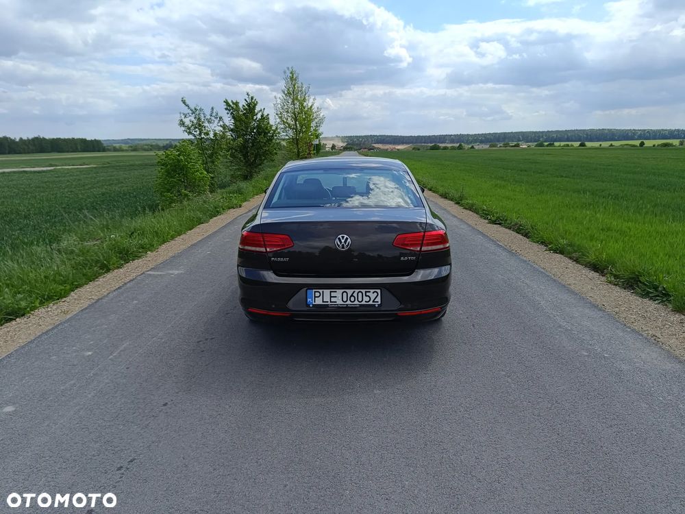 Volkswagen Passat 2.0 TDI BMT Trendline - 6