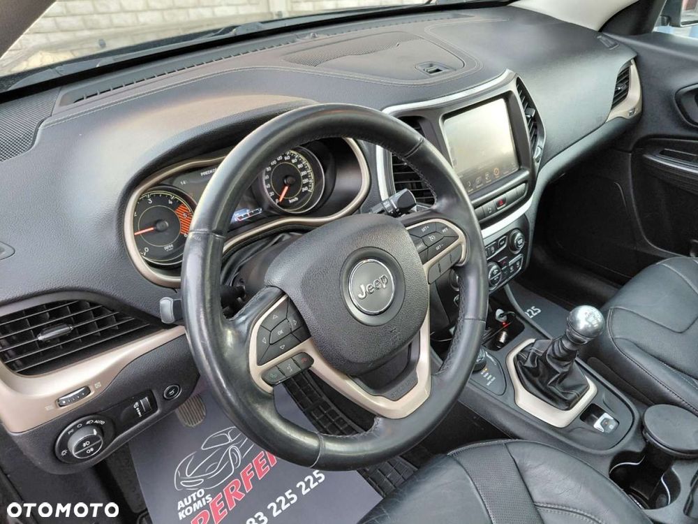 Jeep Cherokee - 13