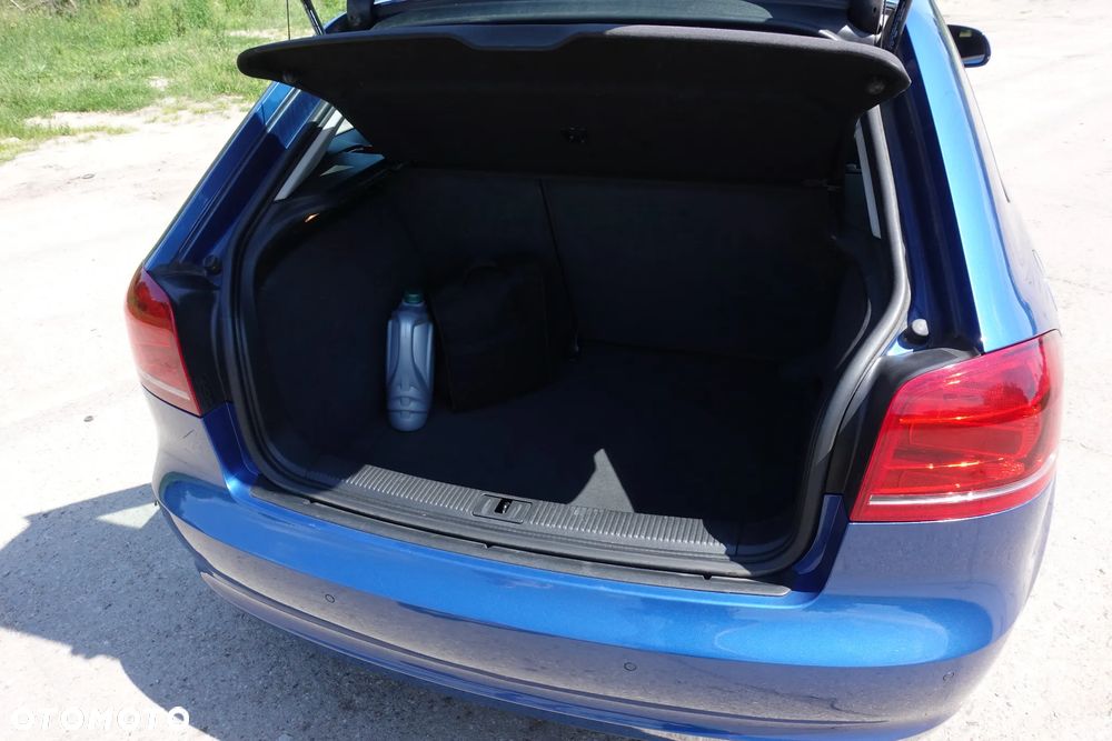 Audi A3 3-drzwiowe 1.6 Ambiente - 4