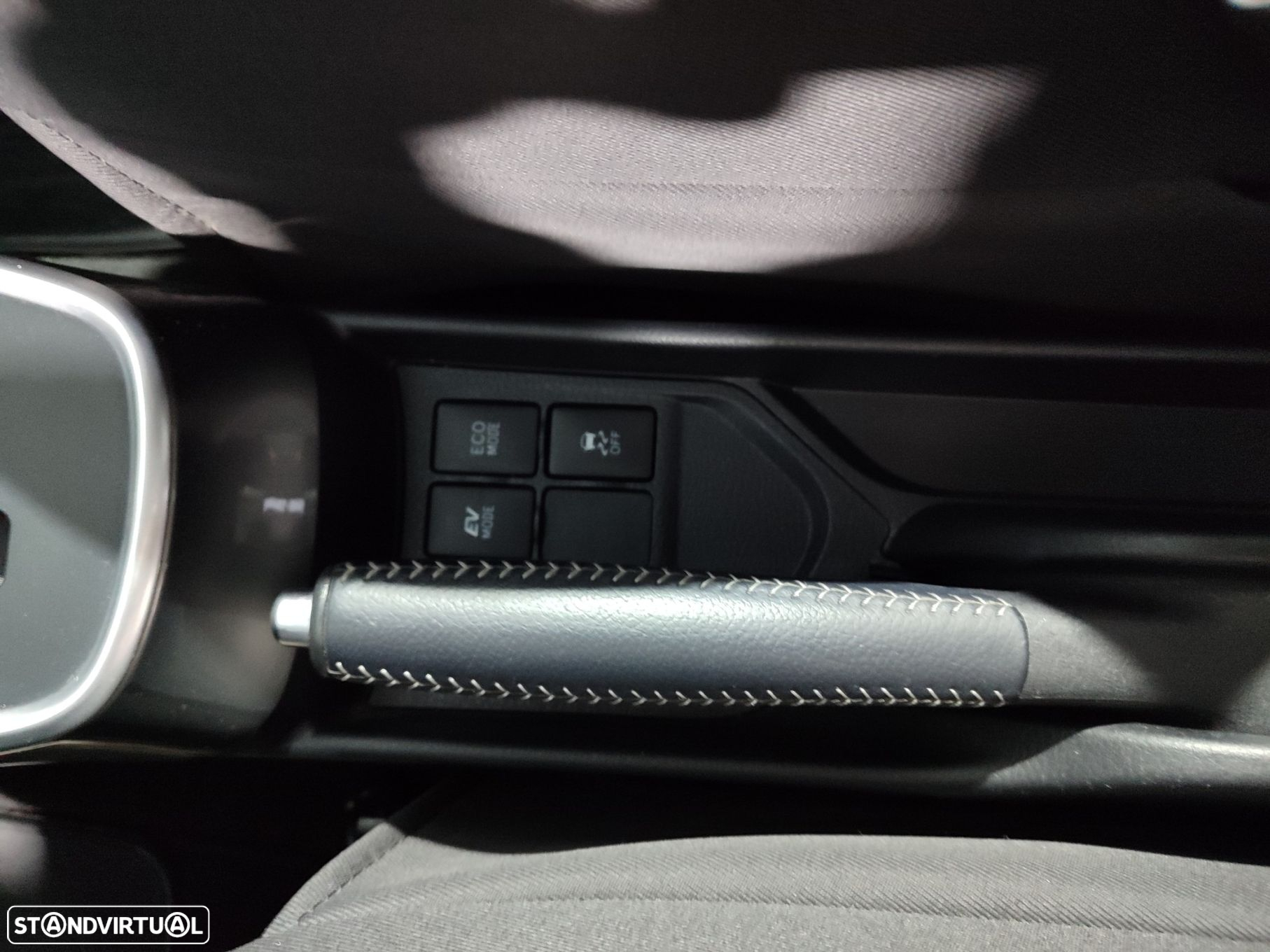 Toyota Yaris 1.5 HSD Comfort - 29