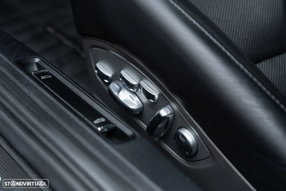 Porsche 911 (991) Turbo S Cabriolet - 30