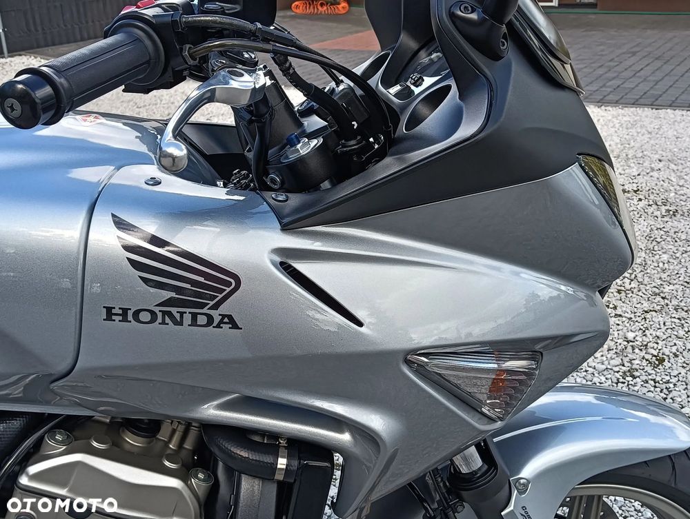 Honda CBF - 12