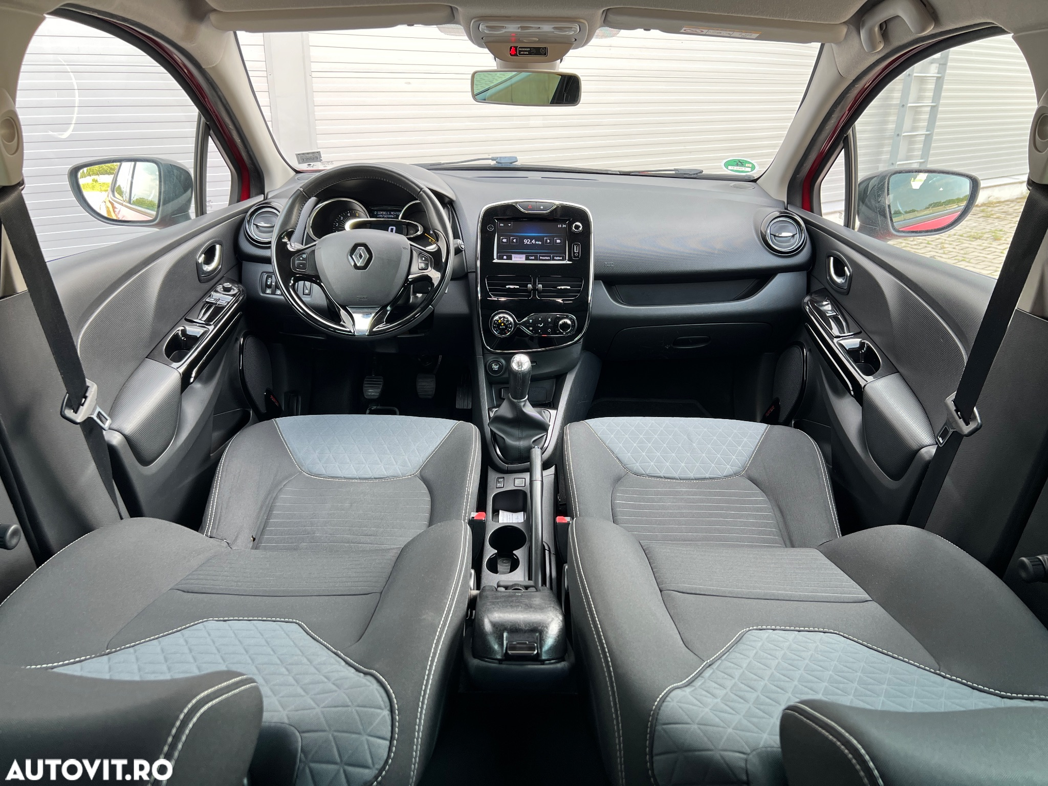 Renault Clio dCi 90 Start & Stop COLLECTION - 8