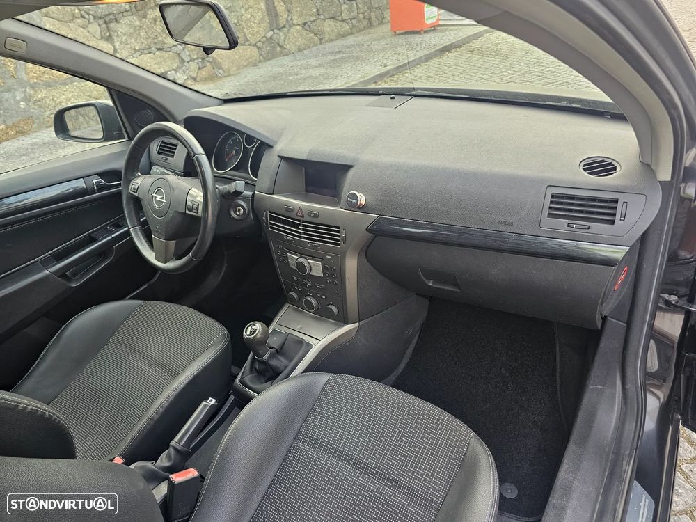 Opel Astra 1.7 CDTi Cosmo M6 - 29