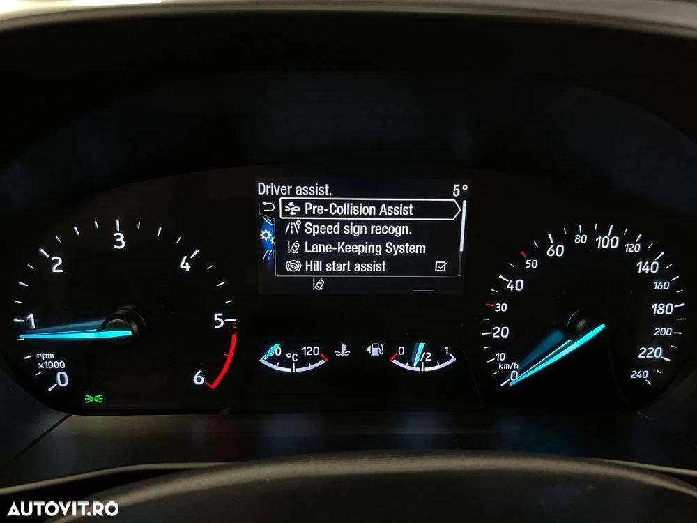 Ford Focus 2.0 EcoBlue Titanium - 19