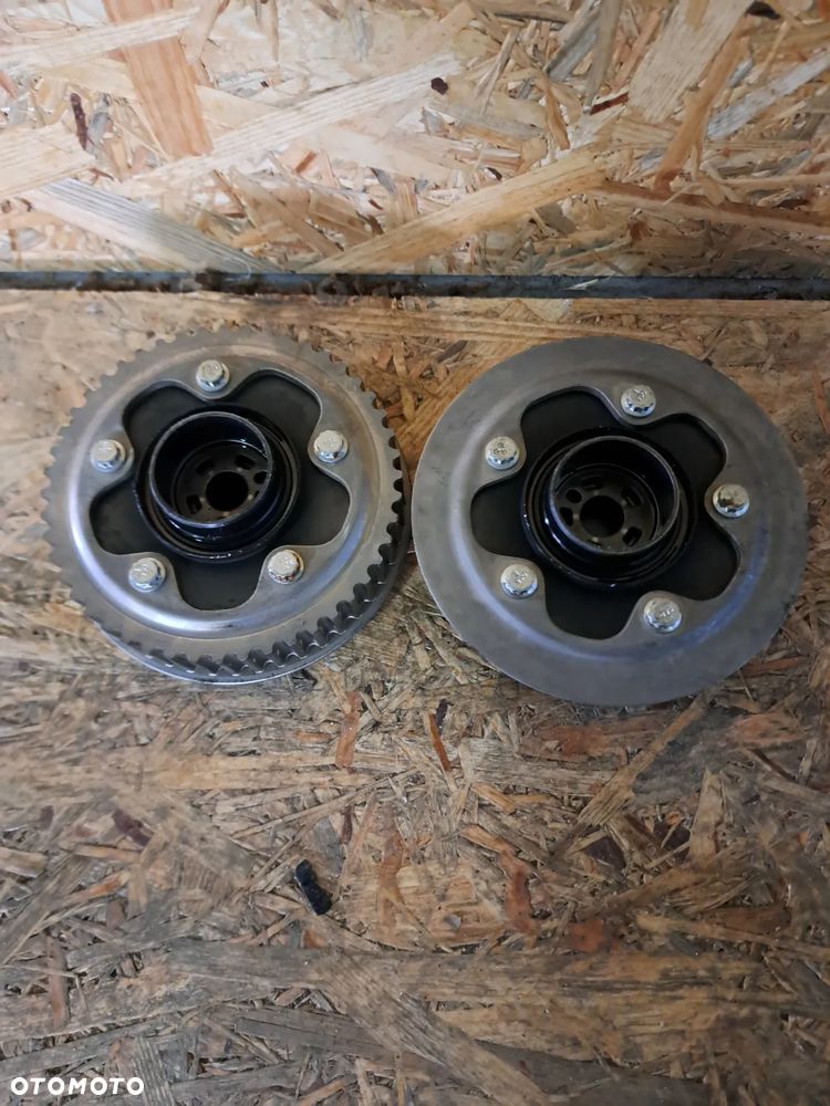 32137525 KOŁO ZMIENNYCH FAZ ROZRZĄDU WARIATOR VOLVO  2.0 MILD HYBRID - 2