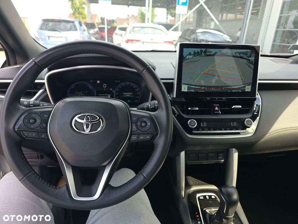 Toyota Corolla Cross - 12