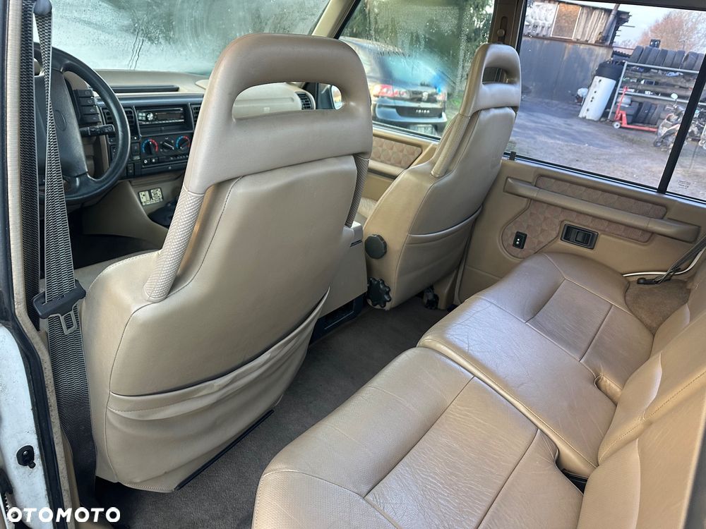 Land Rover Discovery - 13