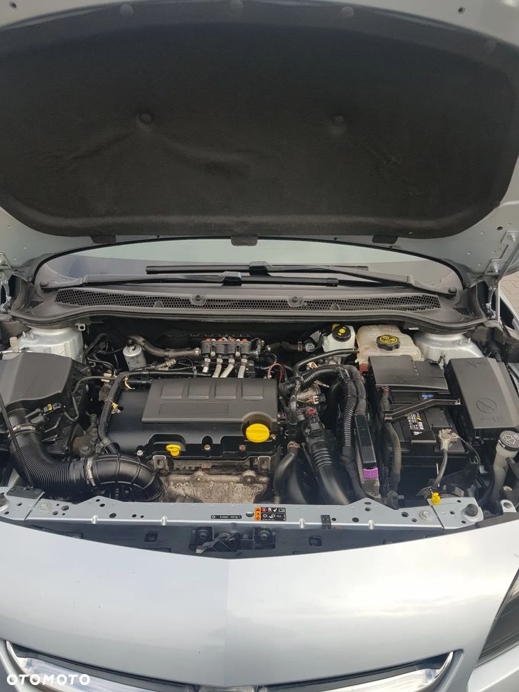 Opel Astra IV 1.4 T Active - 11